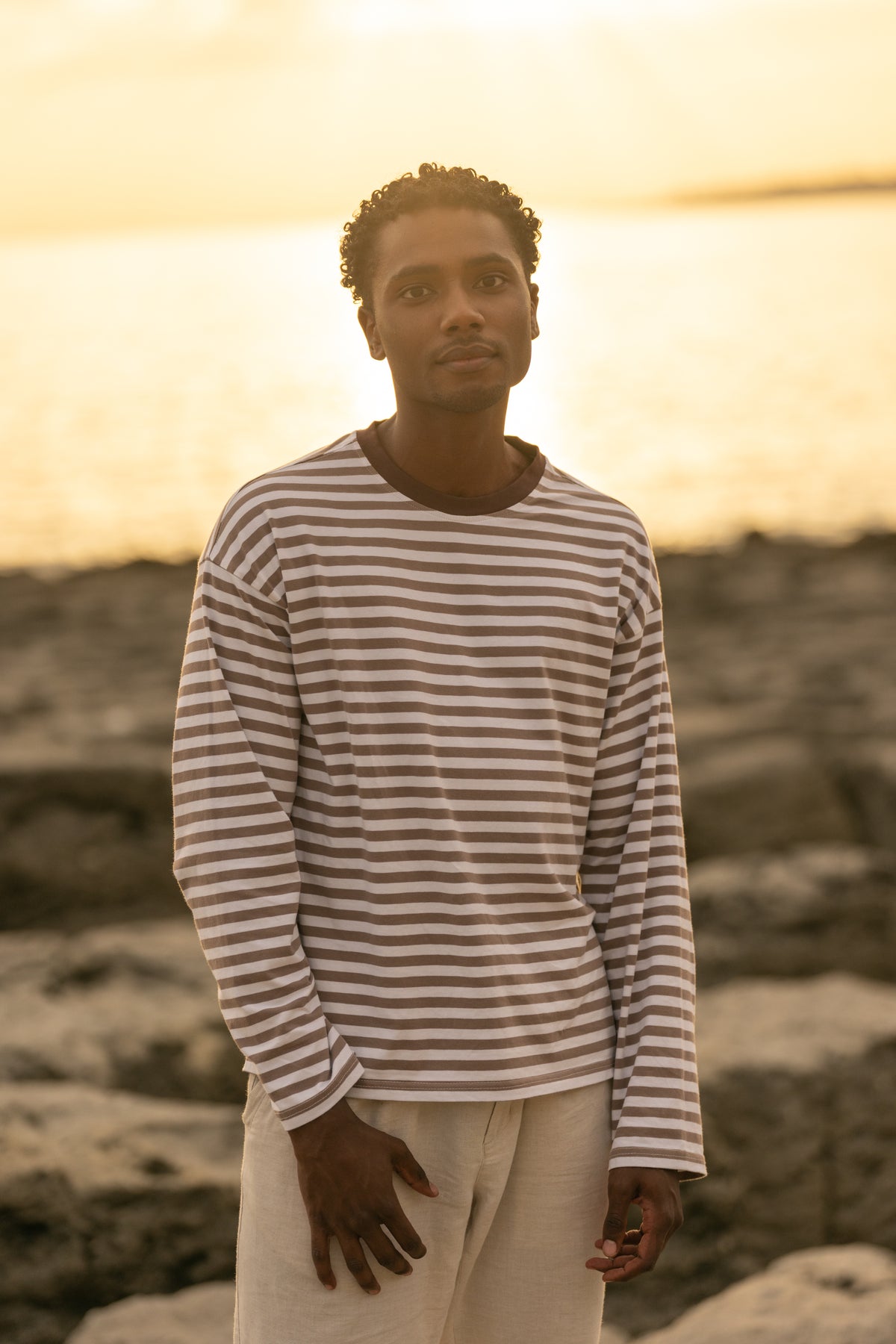 Longsleeve riscas Castanho